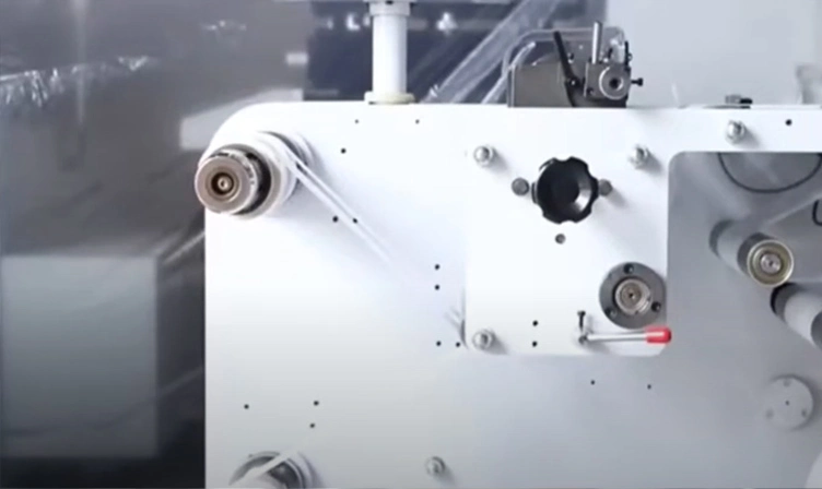 HC-320 Label Automatic Slitting and Rewinding Machine